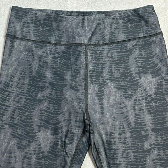 Under Armour Leggings Womens Medium Capri HeatGear Black Grey Yoga‎ Pilates - Picture 6 of 14